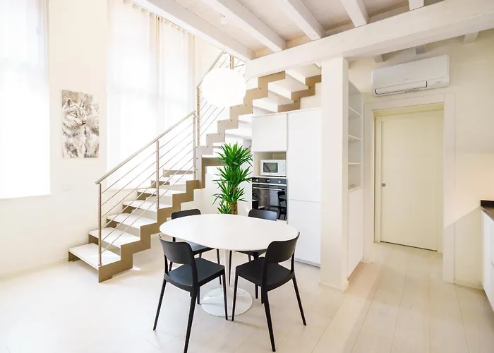 Two-Bedroom Separate Building Apartment