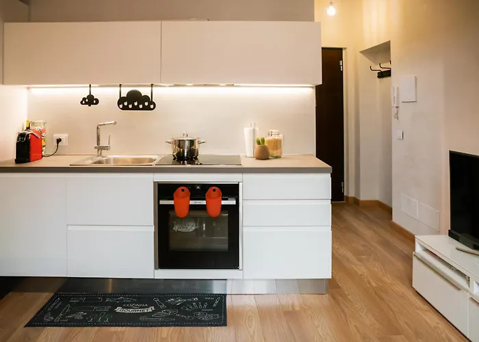 One-Bedroom Separate Building Apartment