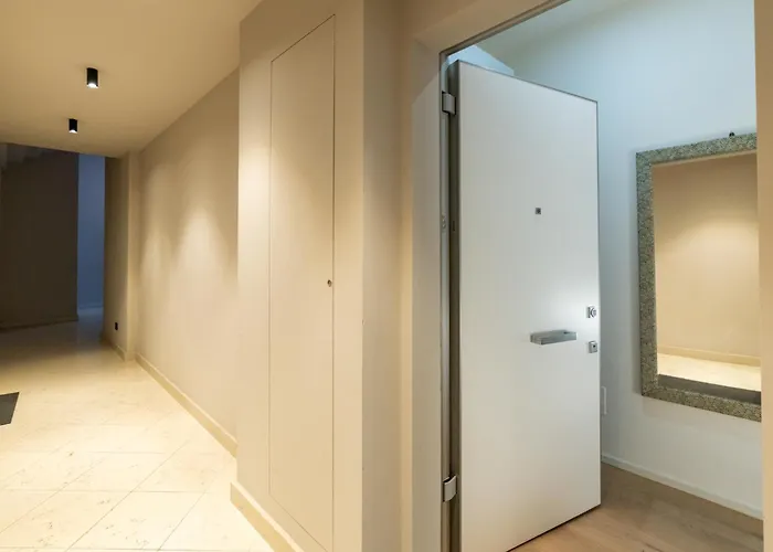 Two-Bedroom Separate Building Apartment