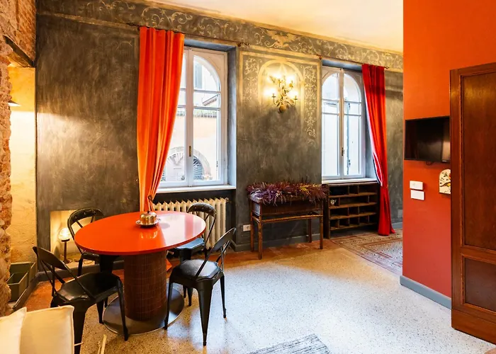 Superior One-Bedroom Apartment