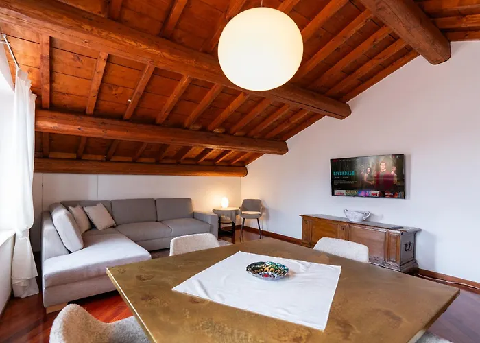 Deluxe Three-Bedroom Apartment