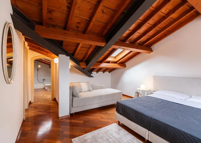 Deluxe Three-Bedroom Apartment